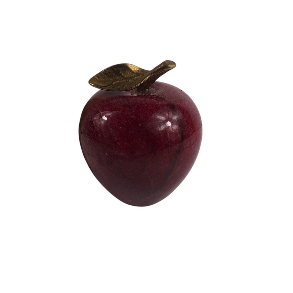 Vintage 1960’s Marble Alabaster Red Apple Paperweight With Brass Leaf Stem - Picture 5 of 10